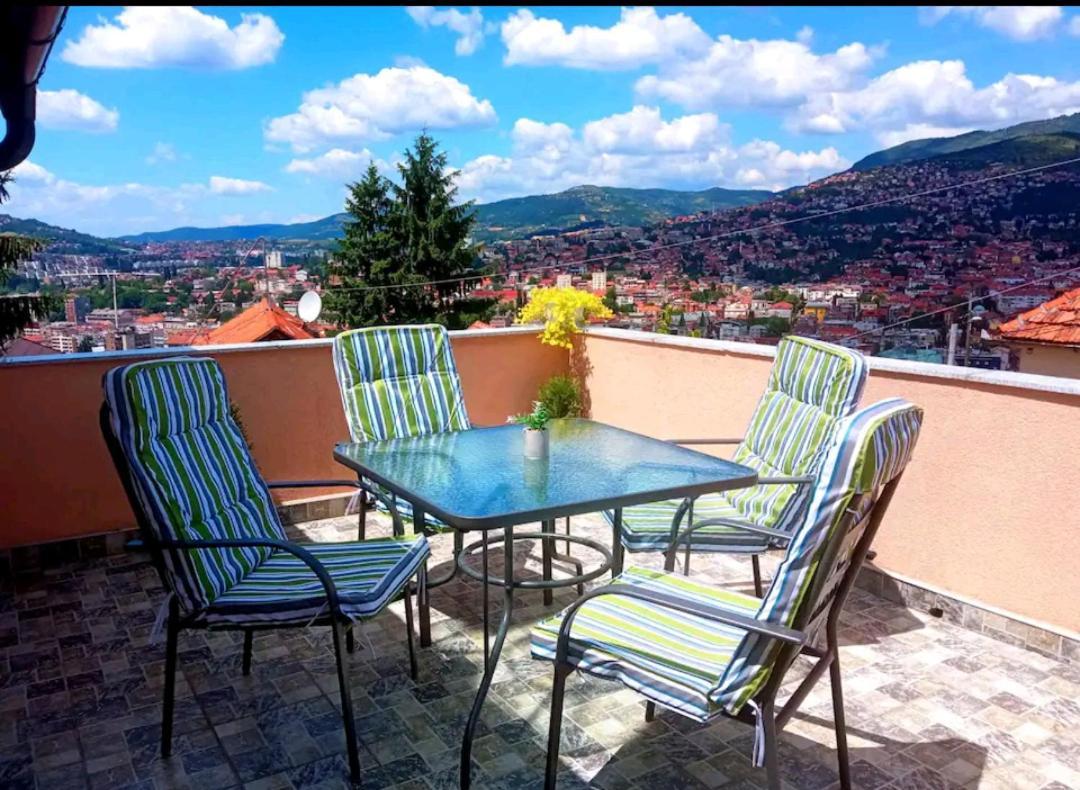 Garden Free Parking Apartment ซาราเยโว ภายนอก รูปภาพ