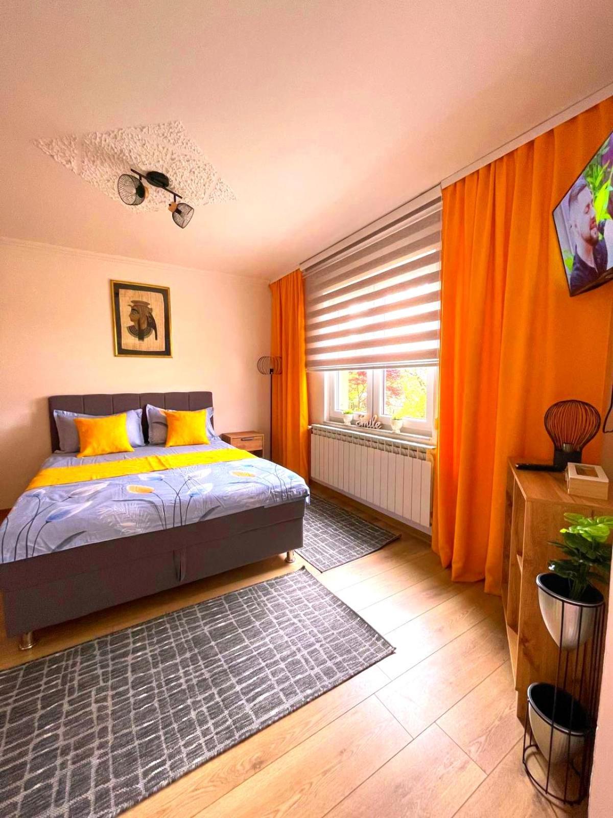 Garden Free Parking Apartment ซาราเยโว ภายนอก รูปภาพ